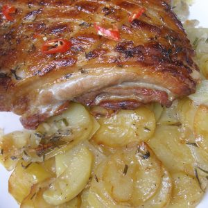 Vídeňský vepřový bok se sázenými vejci s bramborem