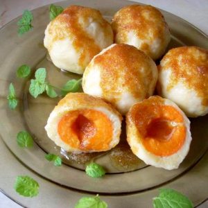 44392_knedle-serowe-z-morelkami_0_2-1.jpg Kynuté knedlíky plněné povidly s meruňky 6 sztuk